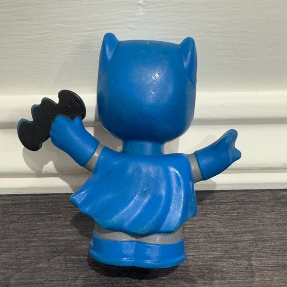 Fisher Price Little People Batman Figurine - Picture 2 of 2